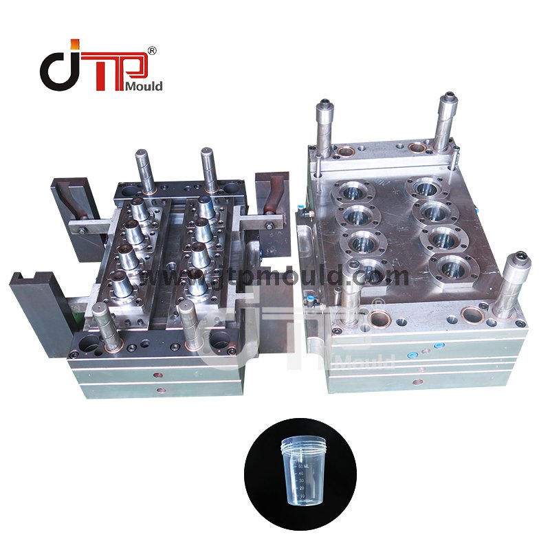 Professional Mold Supplier's PS 70 ML 8 Cavity Medical Urine Container Mould